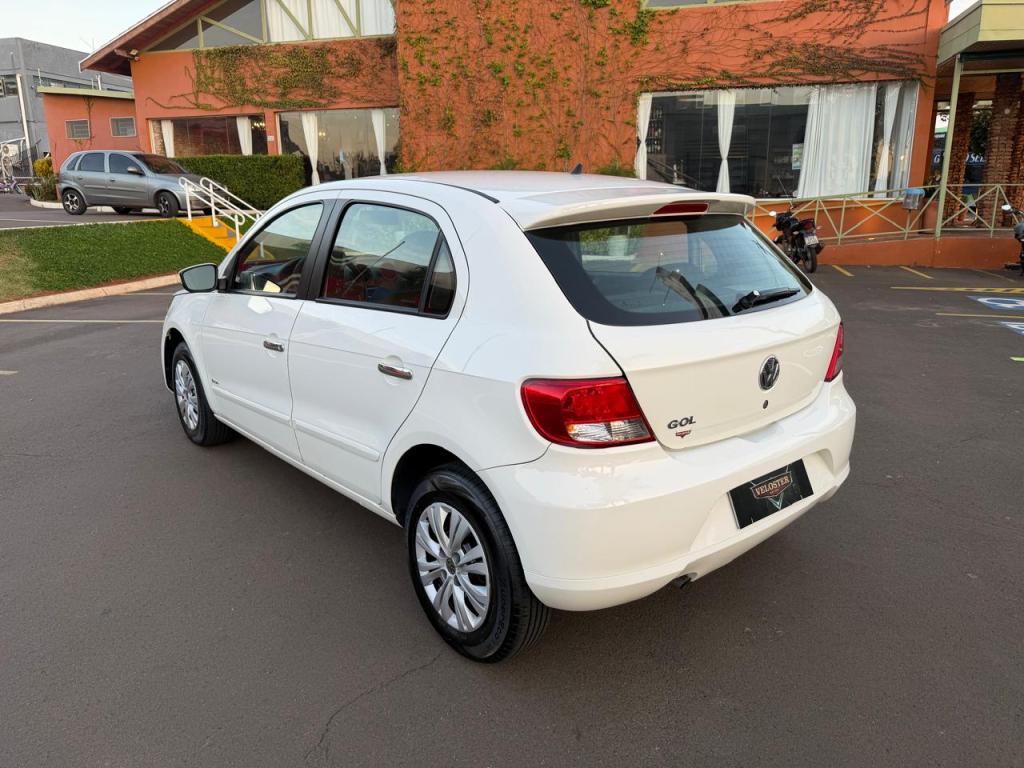 VOLKSWAGEN Gol - Foto