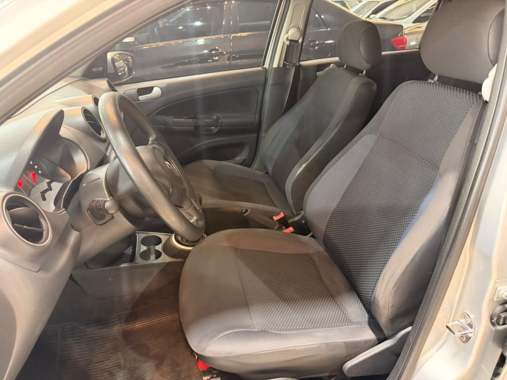 VOLKSWAGEN Gol - Foto