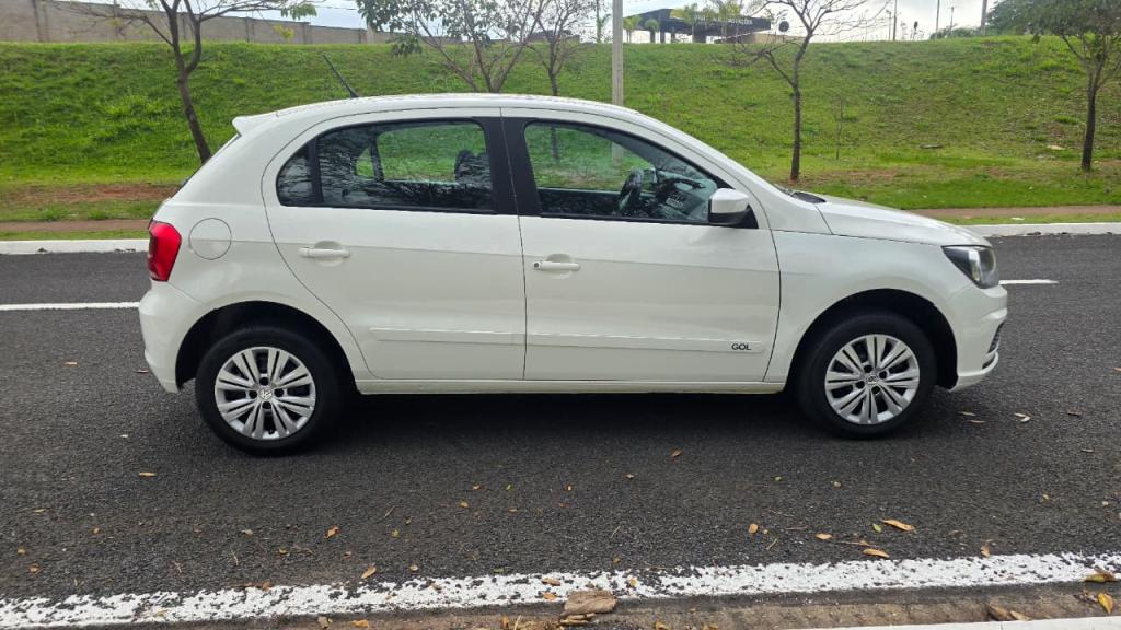VOLKSWAGEN Gol - Foto
