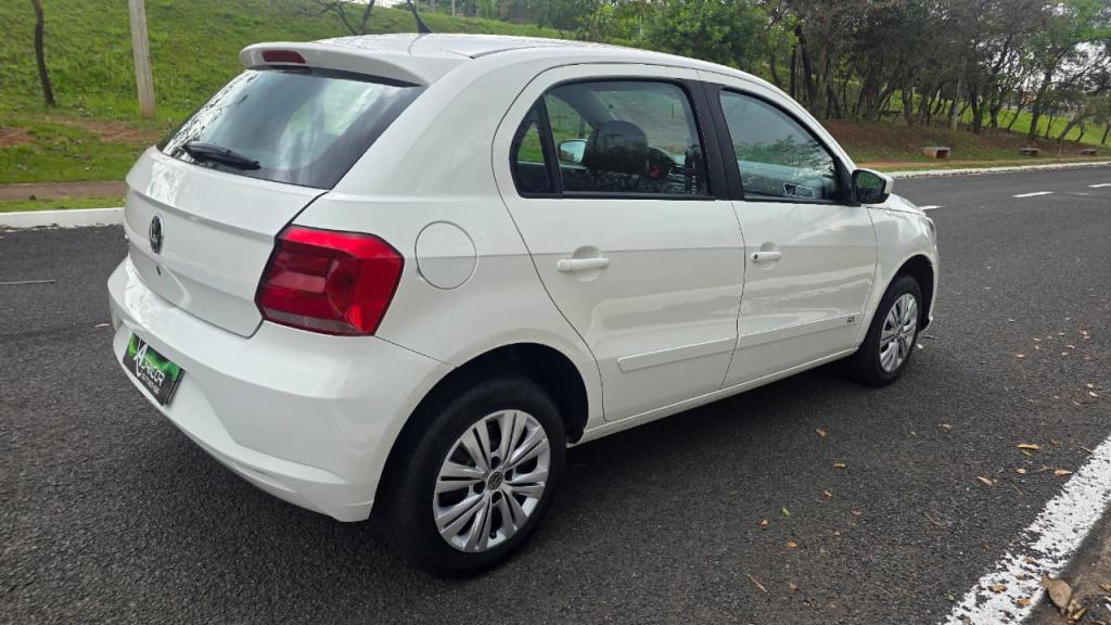 VOLKSWAGEN Gol - Foto