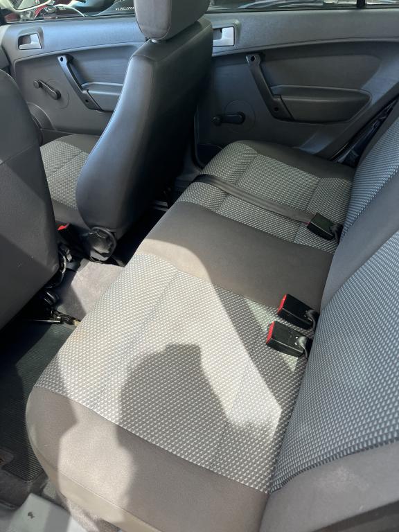 VOLKSWAGEN Gol - Foto