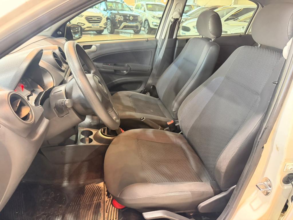 VOLKSWAGEN Gol - Foto