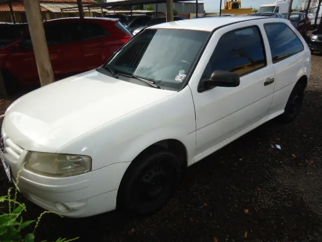 VOLKSWAGEN Gol