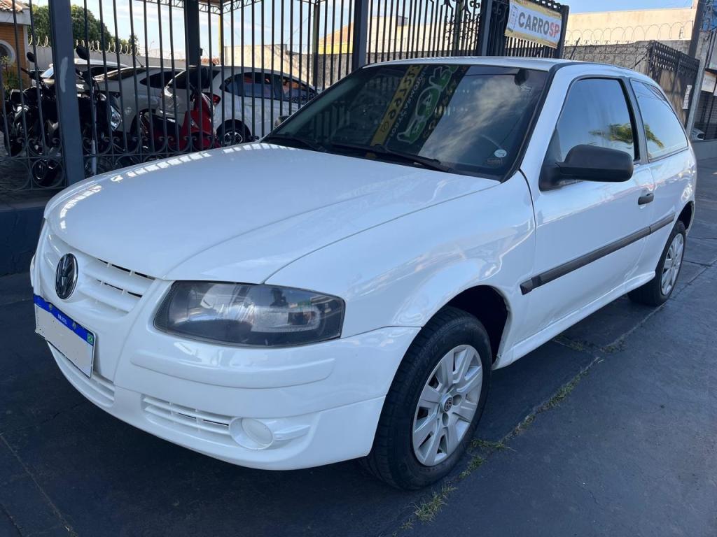 VOLKSWAGEN Gol