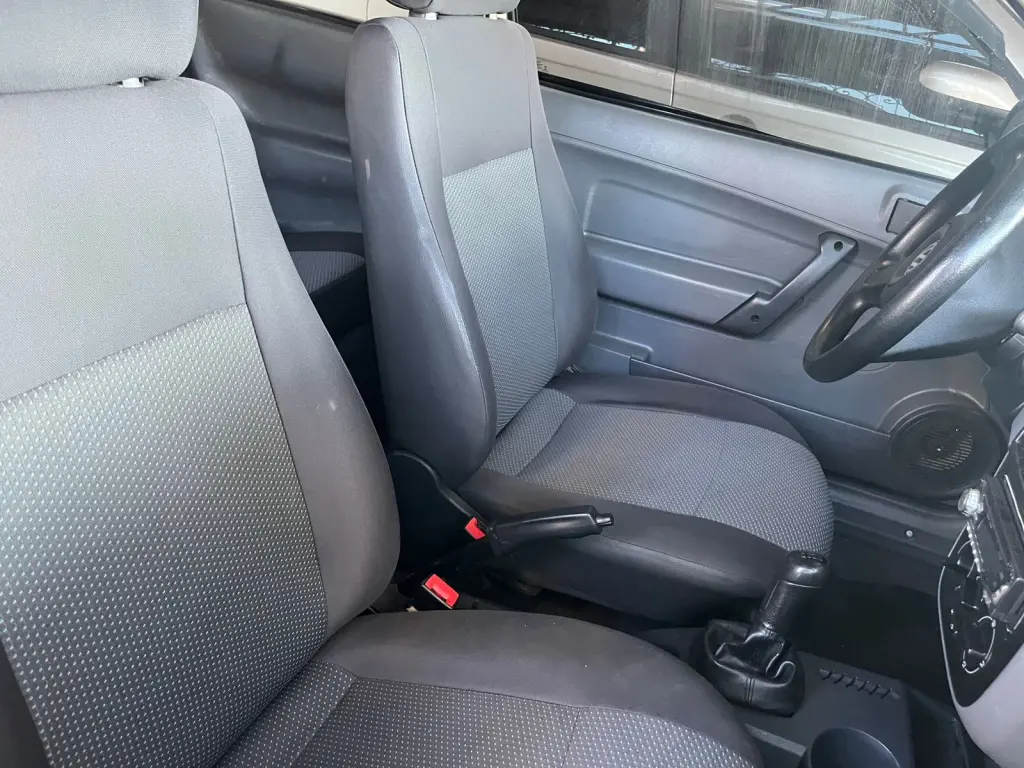 VOLKSWAGEN Gol - Foto