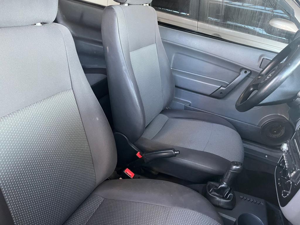 VOLKSWAGEN Gol - Foto