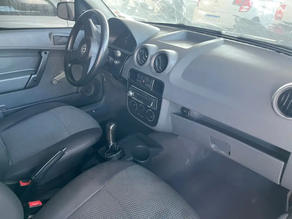 VOLKSWAGEN Gol - Foto