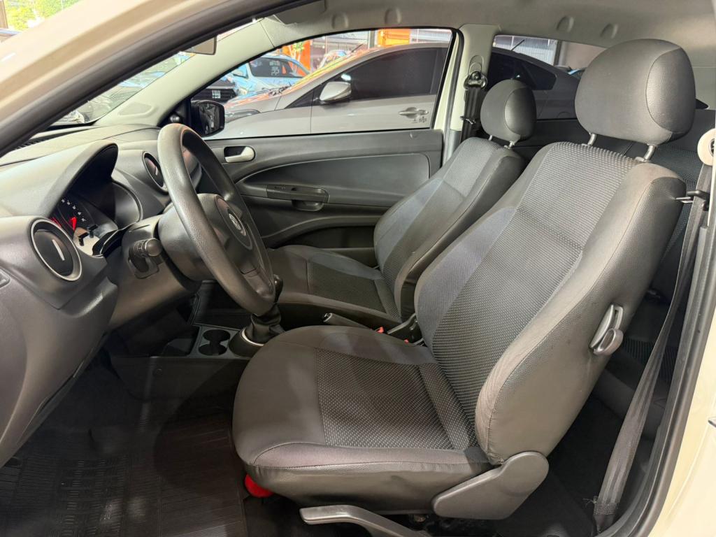 VOLKSWAGEN Gol - Foto