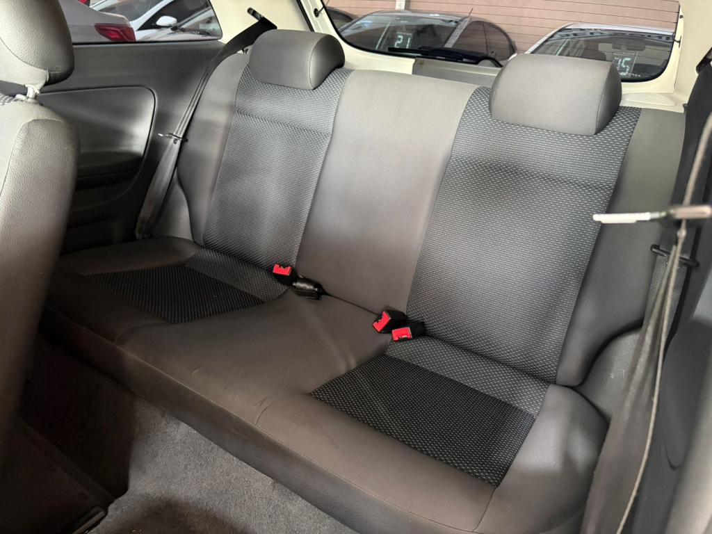 VOLKSWAGEN Gol - Foto