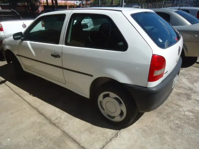 VOLKSWAGEN Gol - Foto