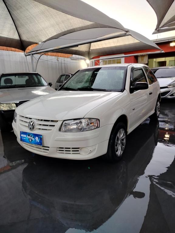 VOLKSWAGEN Gol