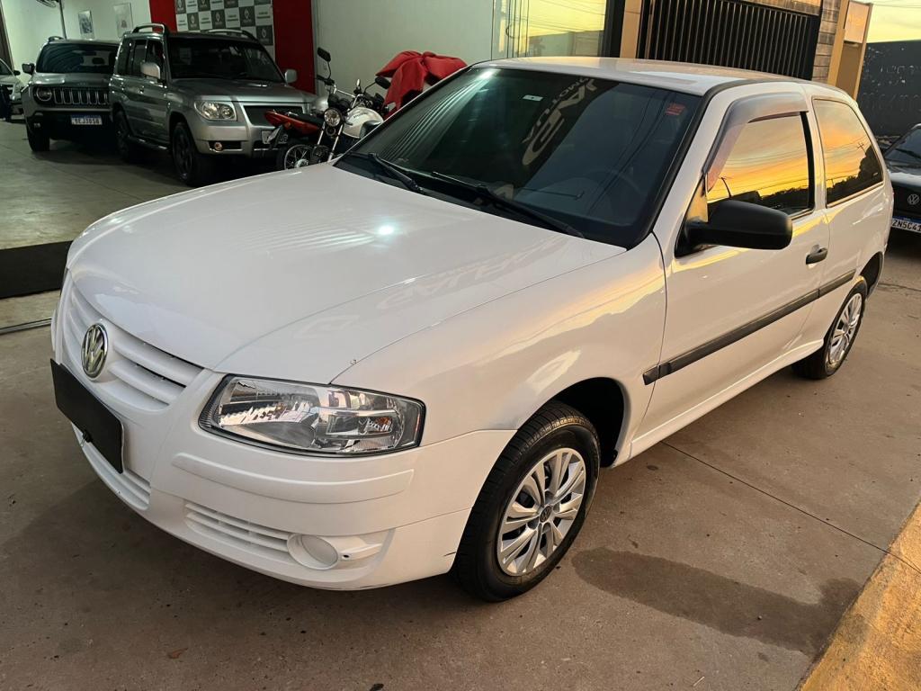 VOLKSWAGEN Gol