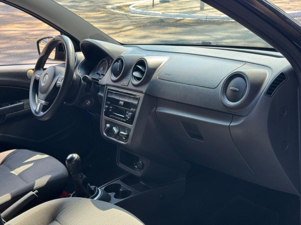VOLKSWAGEN Gol - Foto
