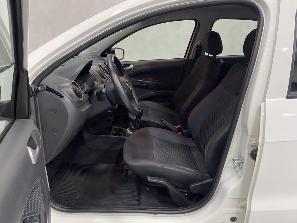 VOLKSWAGEN Gol - Foto