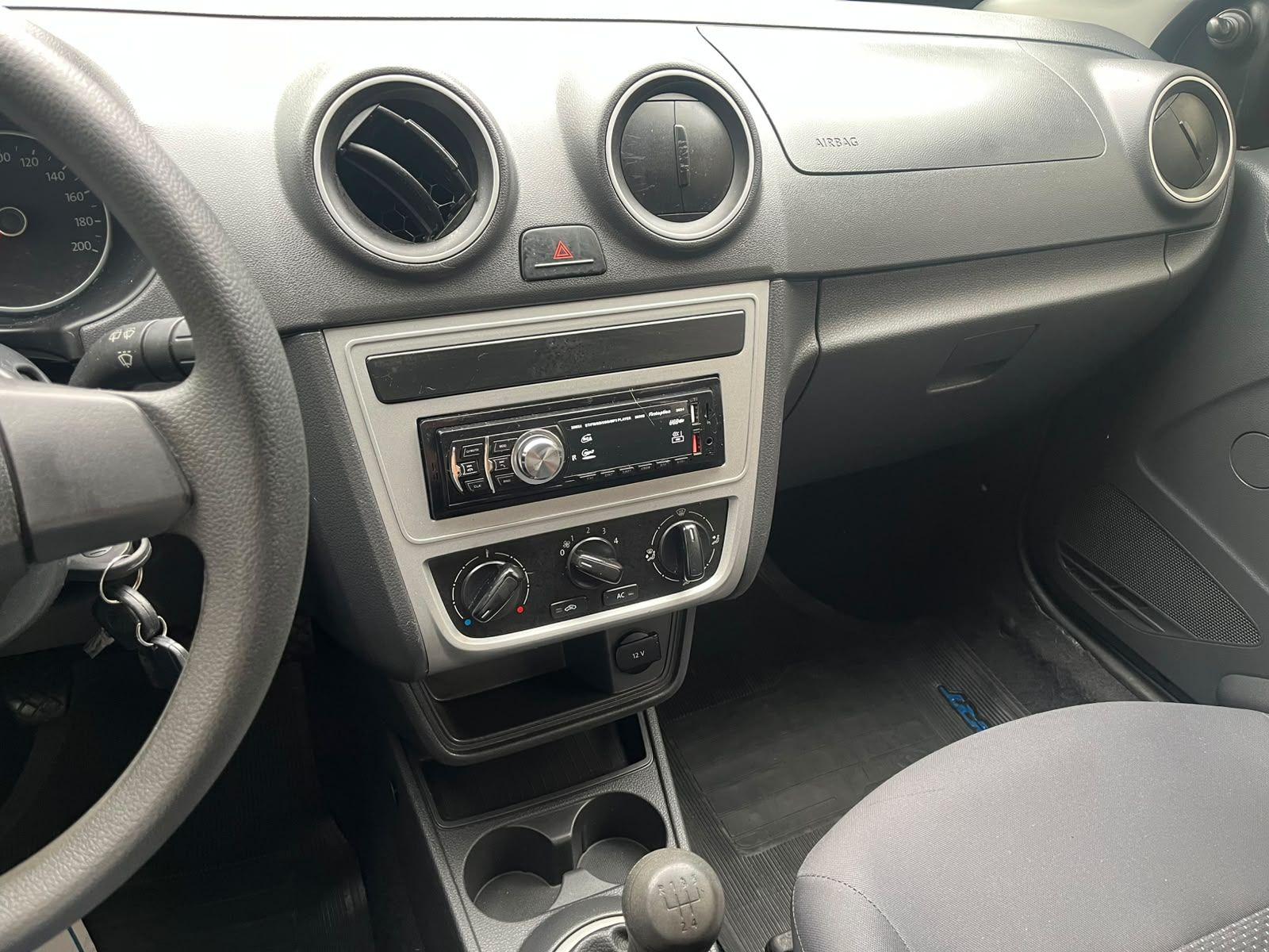 VOLKSWAGEN Gol - Foto