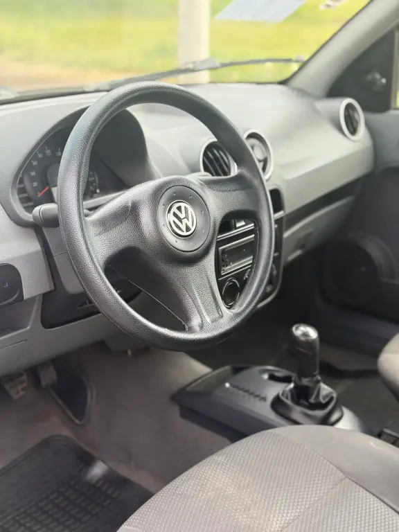 VOLKSWAGEN Gol - Foto