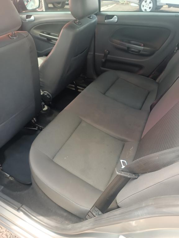 VOLKSWAGEN Gol - Foto