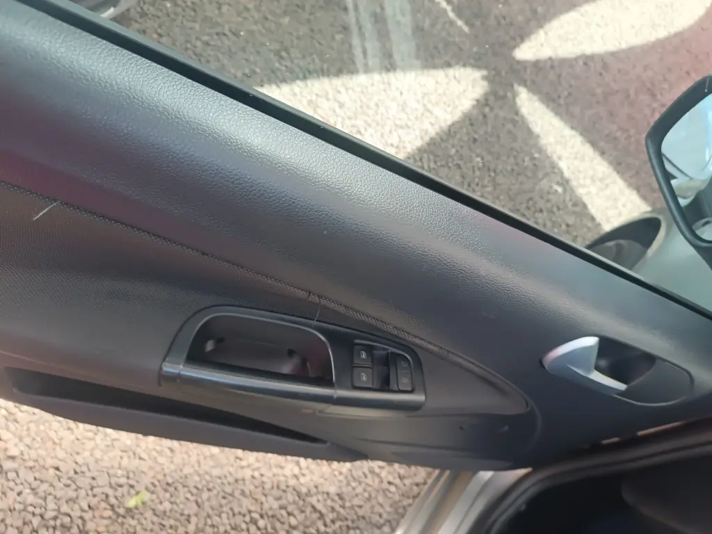 VOLKSWAGEN Gol - Foto