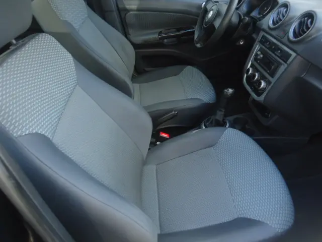 VOLKSWAGEN Gol - Foto