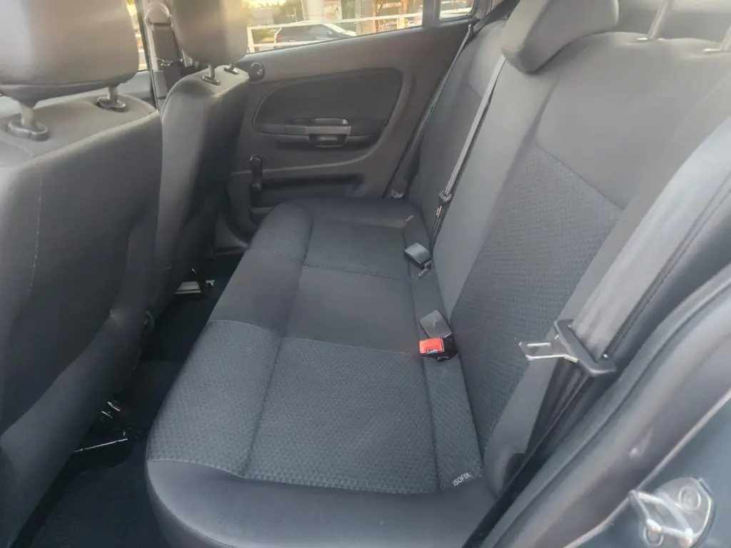 VOLKSWAGEN Gol - Foto