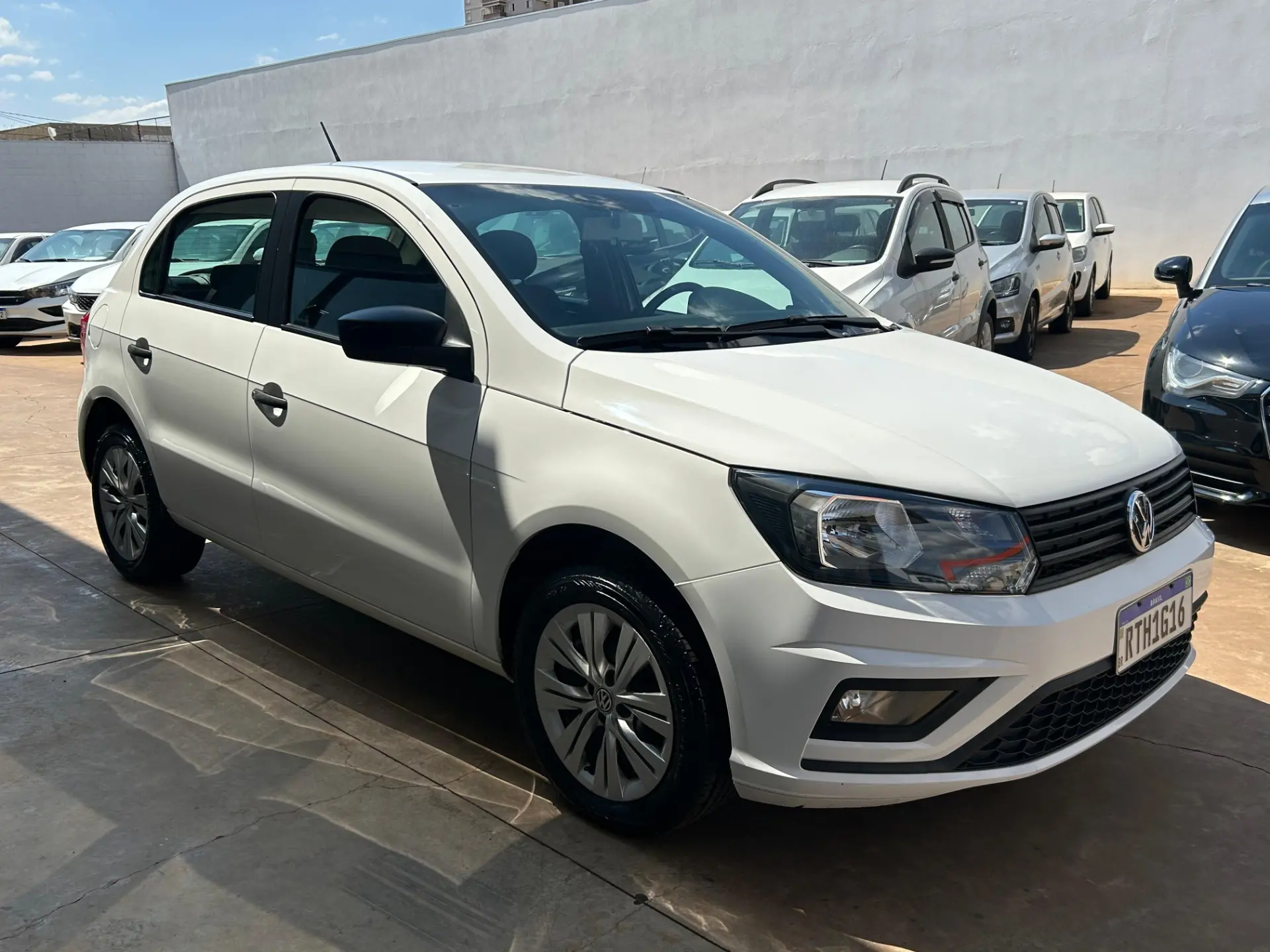 VOLKSWAGEN Gol - Foto