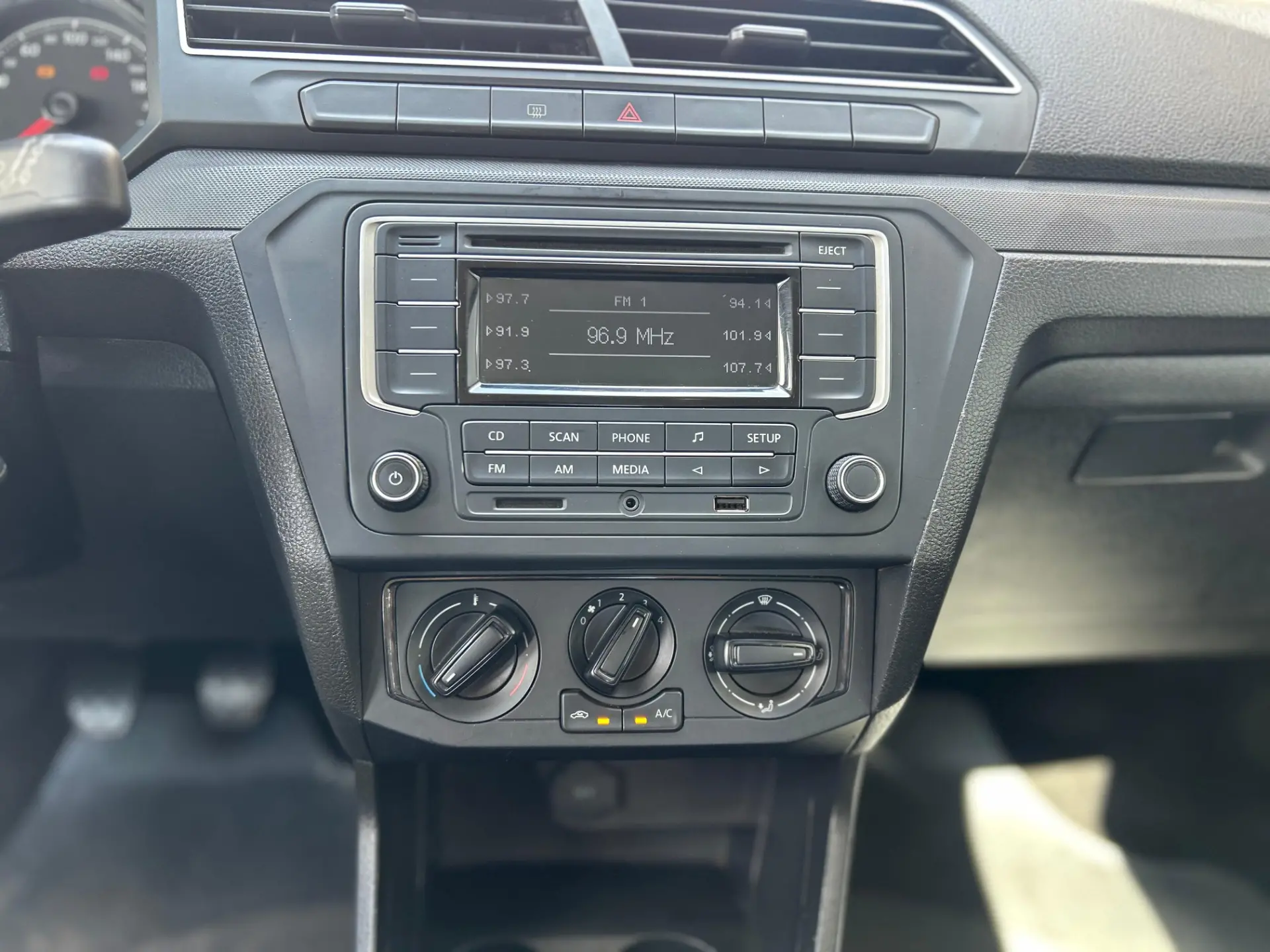 VOLKSWAGEN Gol - Foto