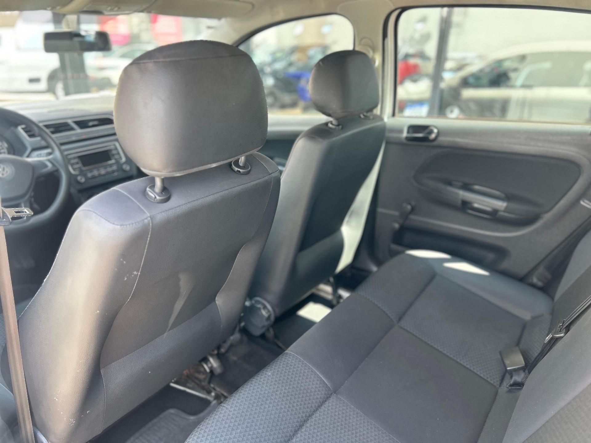 VOLKSWAGEN Gol - Foto