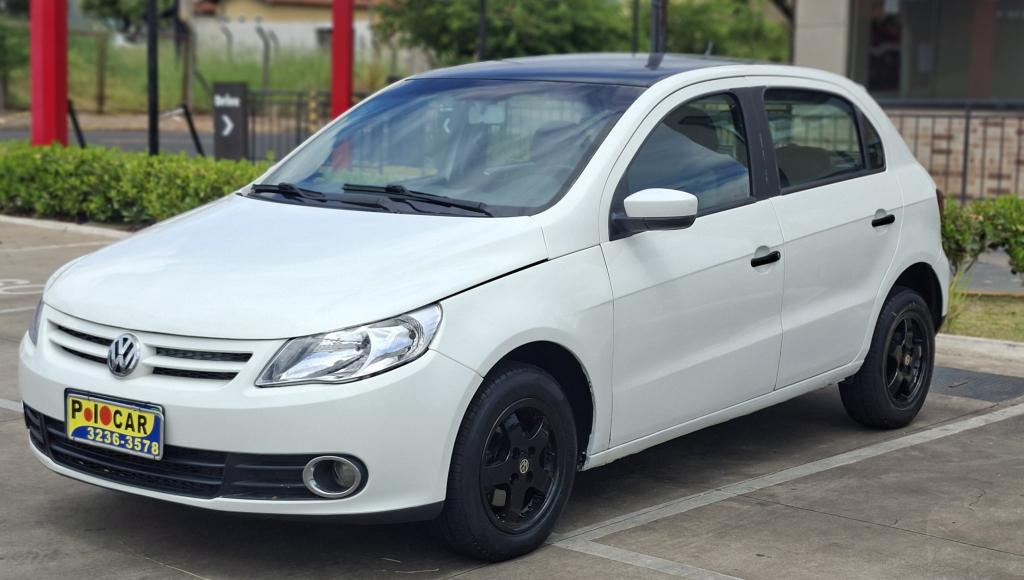 VOLKSWAGEN Gol