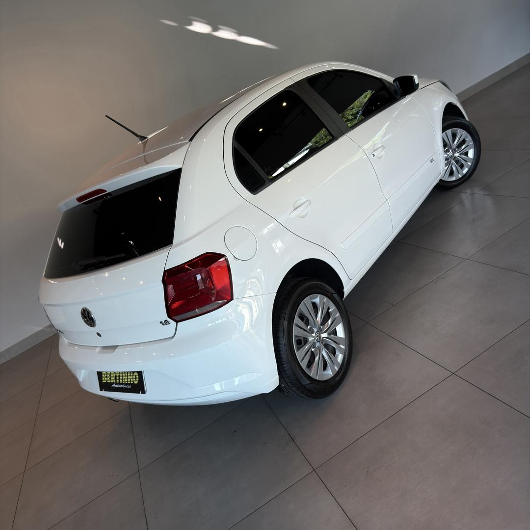 VOLKSWAGEN Gol - Foto