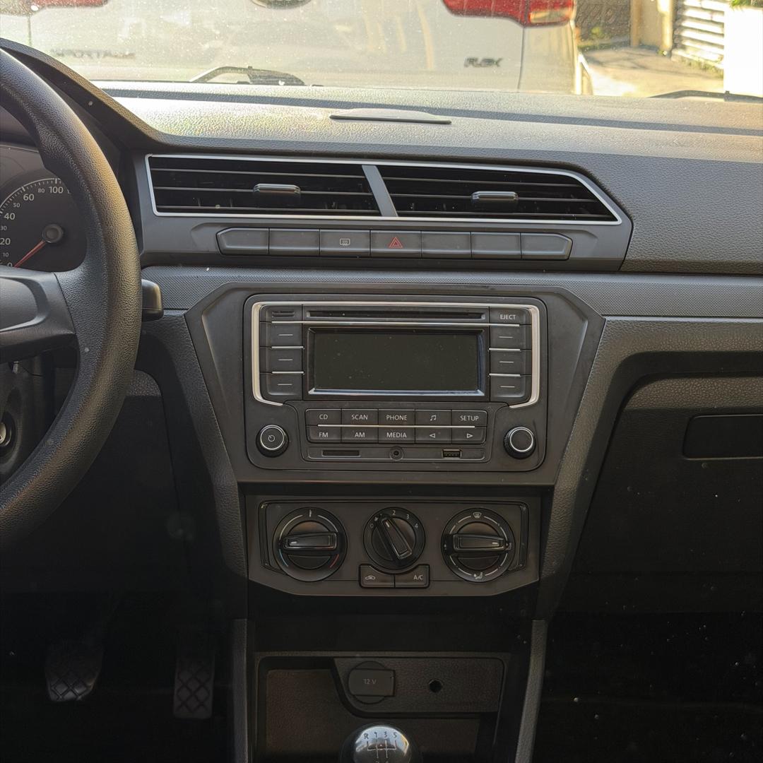 VOLKSWAGEN Gol - Foto