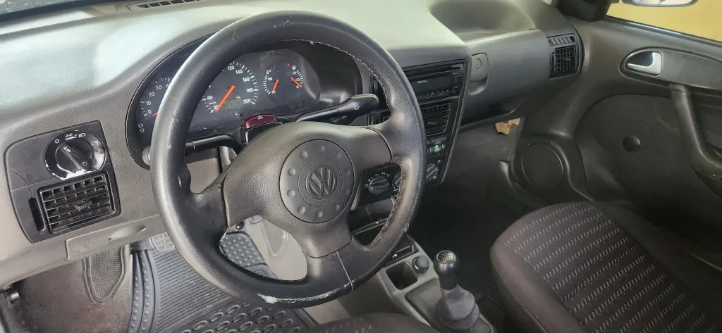 VOLKSWAGEN Gol - Foto