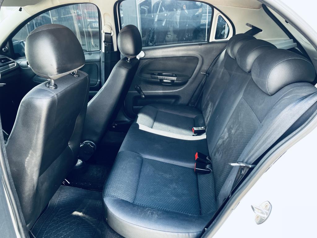 VOLKSWAGEN Gol - Foto