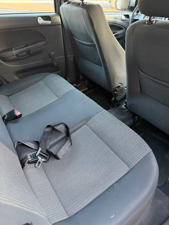 VOLKSWAGEN Gol - Foto