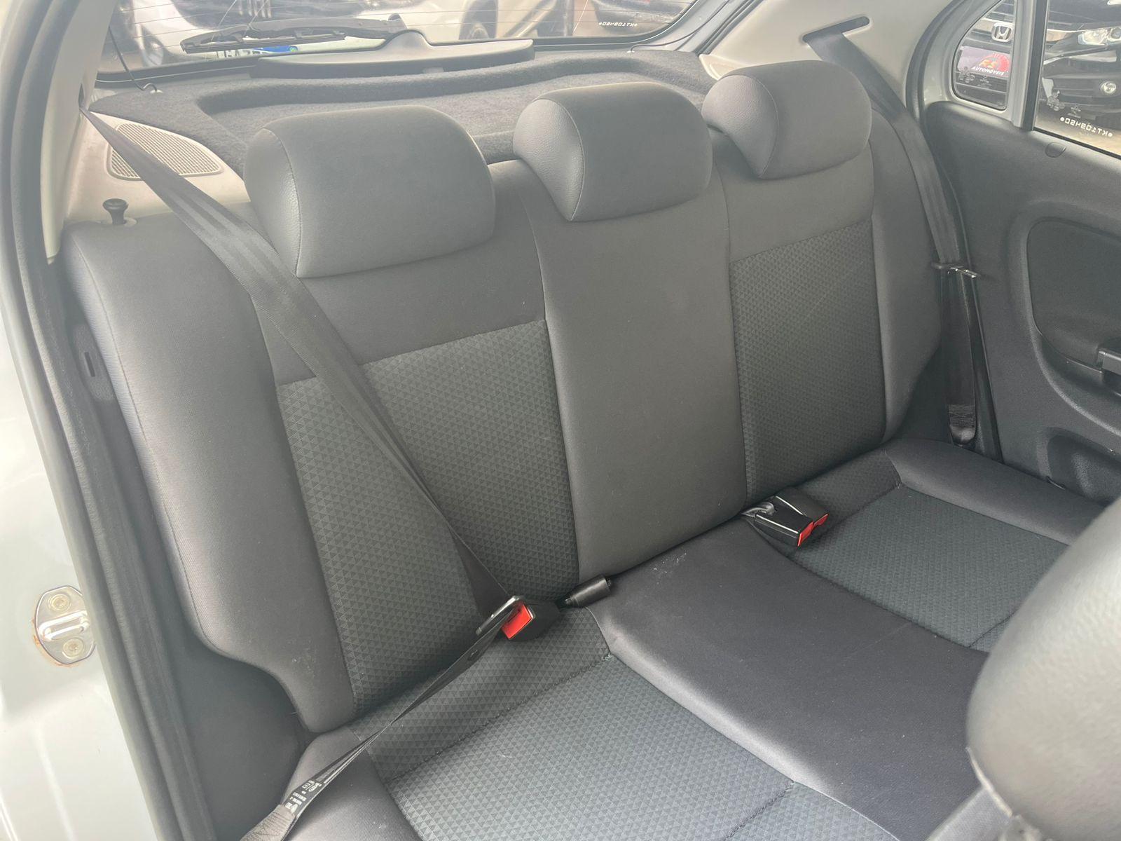 VOLKSWAGEN Gol - Foto