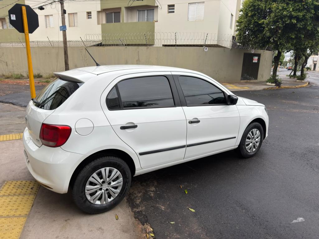VOLKSWAGEN Gol - Foto