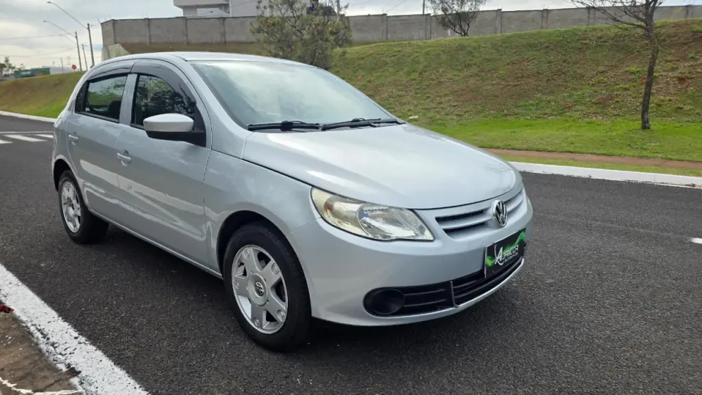 VOLKSWAGEN Gol