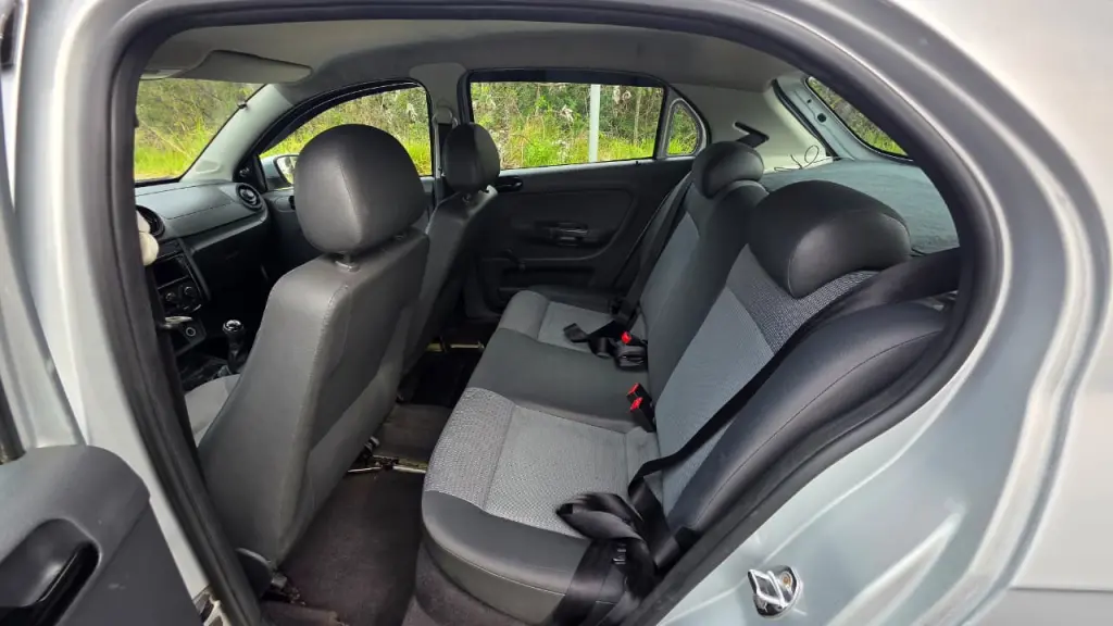 VOLKSWAGEN Gol - Foto