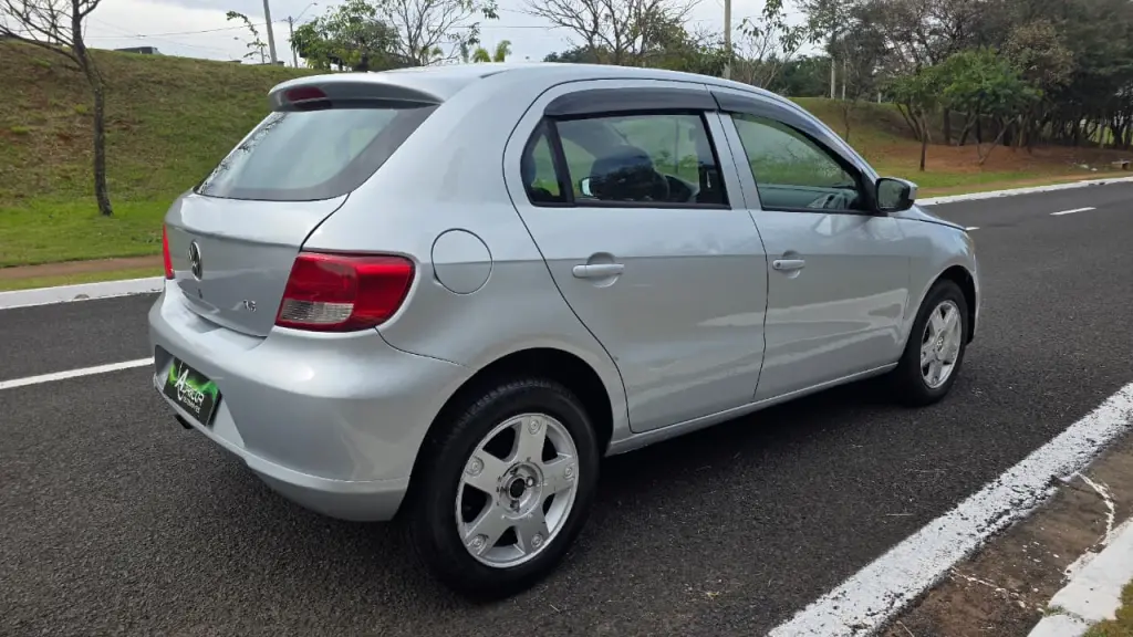 VOLKSWAGEN Gol - Foto