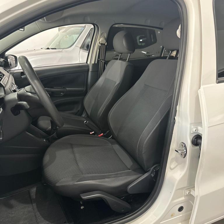 VOLKSWAGEN Gol - Foto