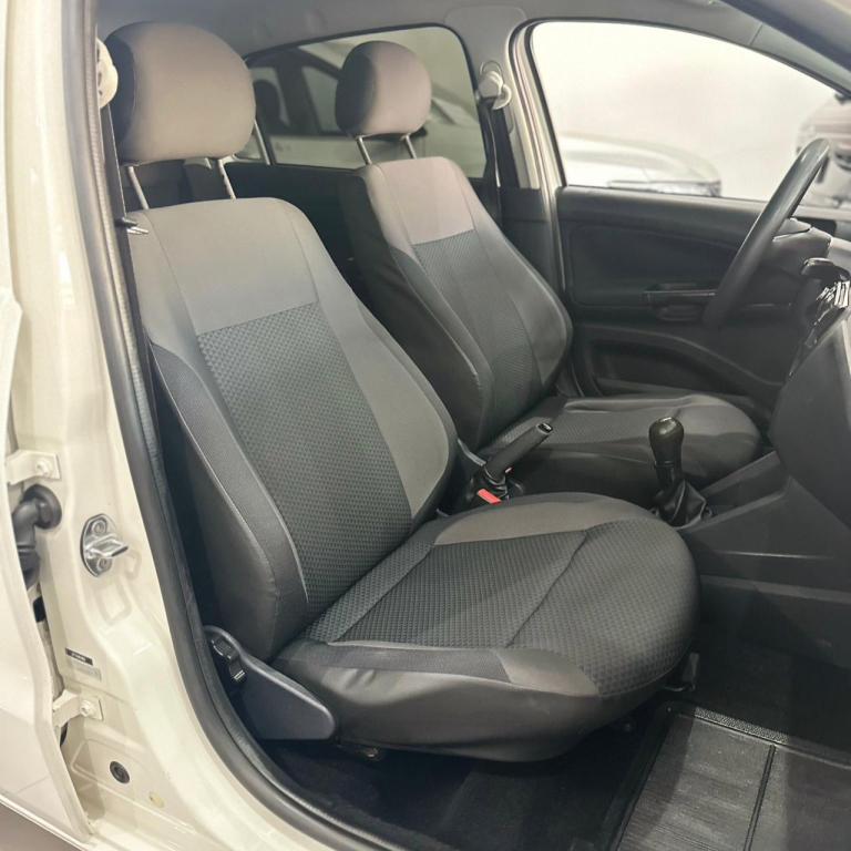 VOLKSWAGEN Gol - Foto