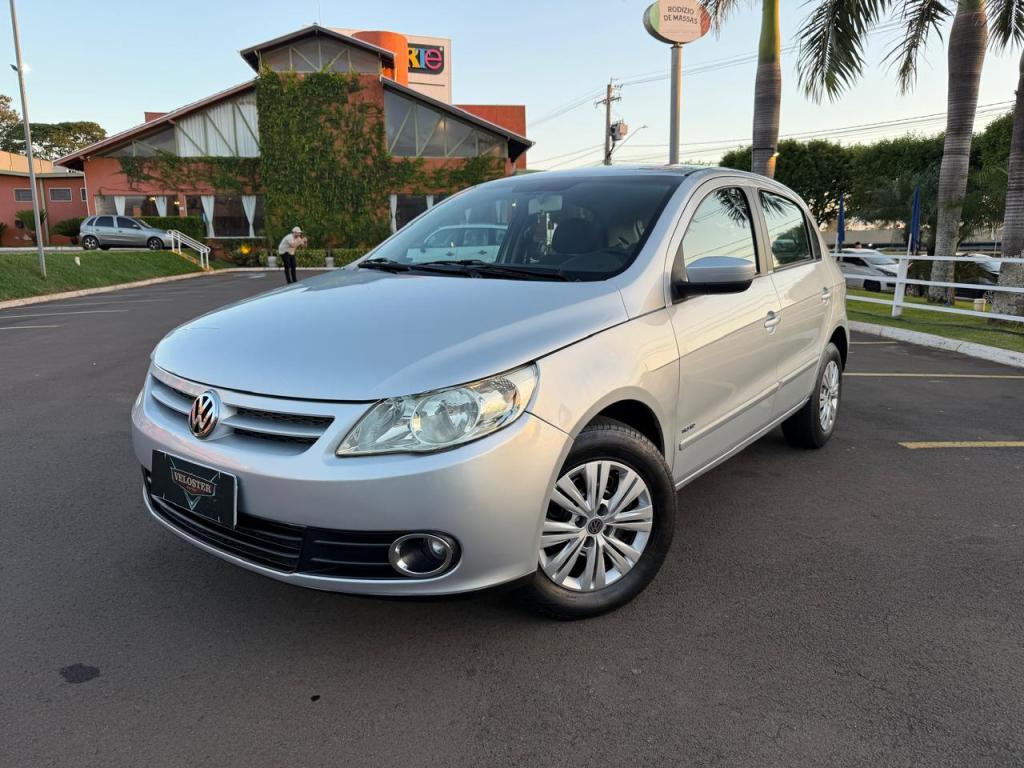 VOLKSWAGEN Gol
