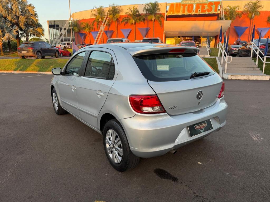 VOLKSWAGEN Gol - Foto