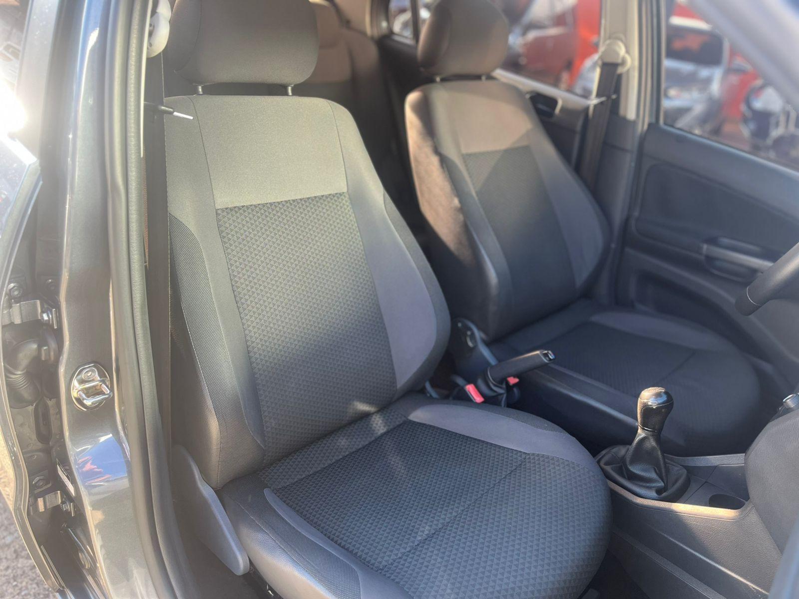 VOLKSWAGEN Gol - Foto