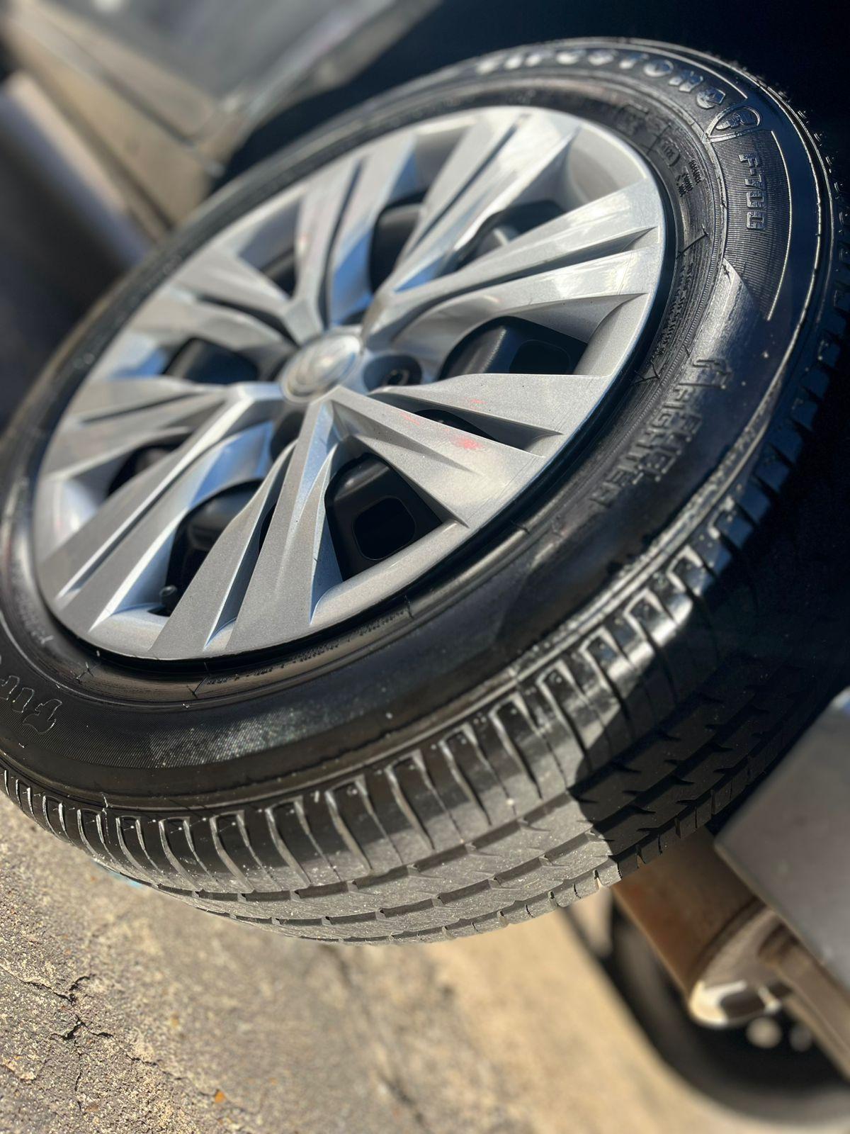 VOLKSWAGEN Gol - Foto