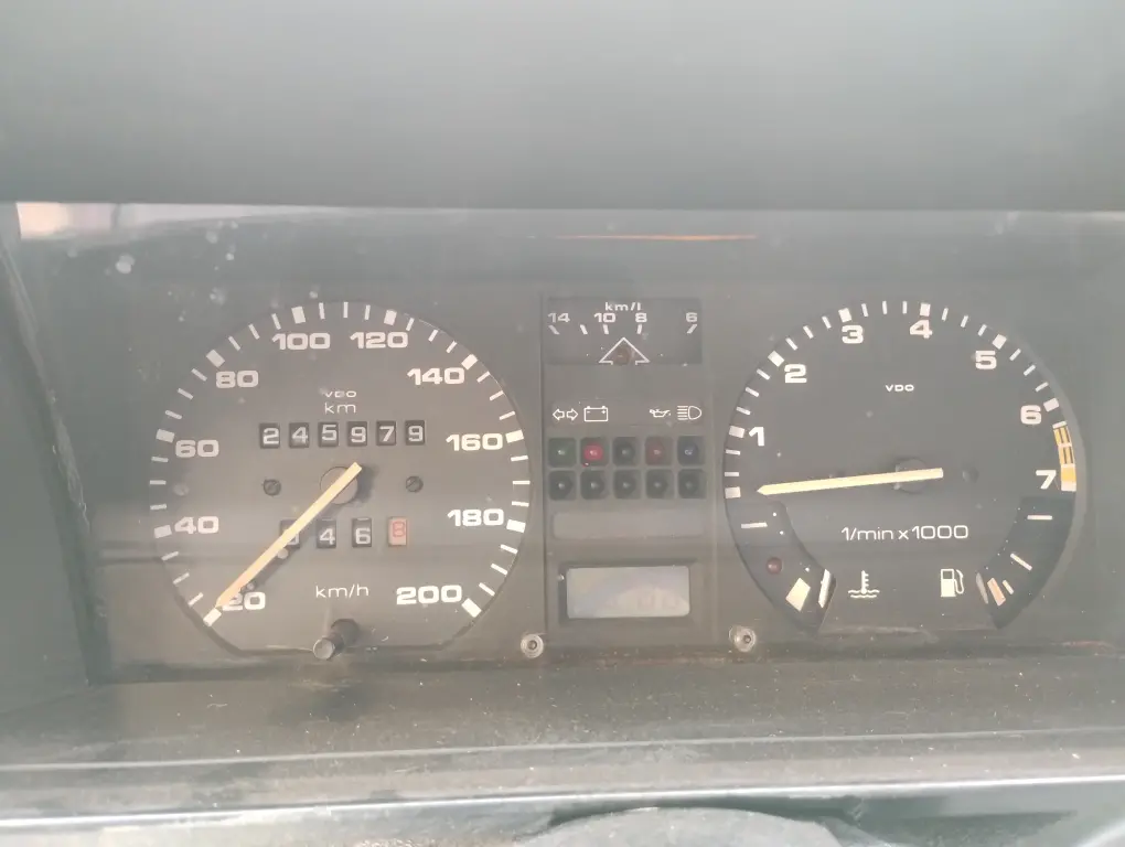 VOLKSWAGEN Gol - Foto