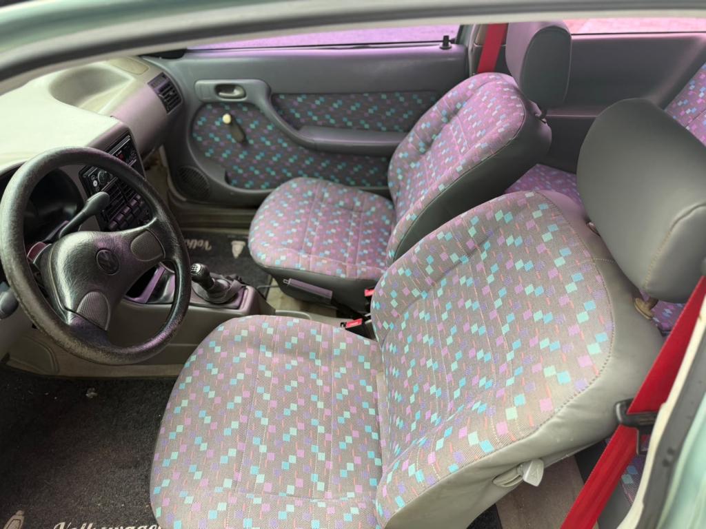 VOLKSWAGEN Gol - Foto