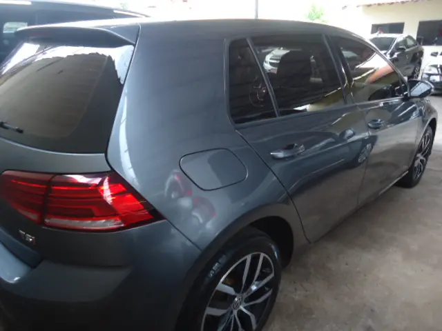 VOLKSWAGEN Golf - Foto