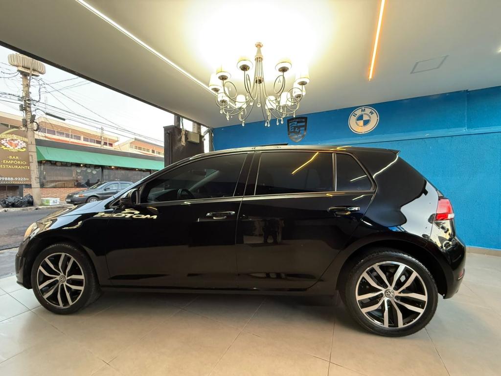 VOLKSWAGEN Golf - Foto