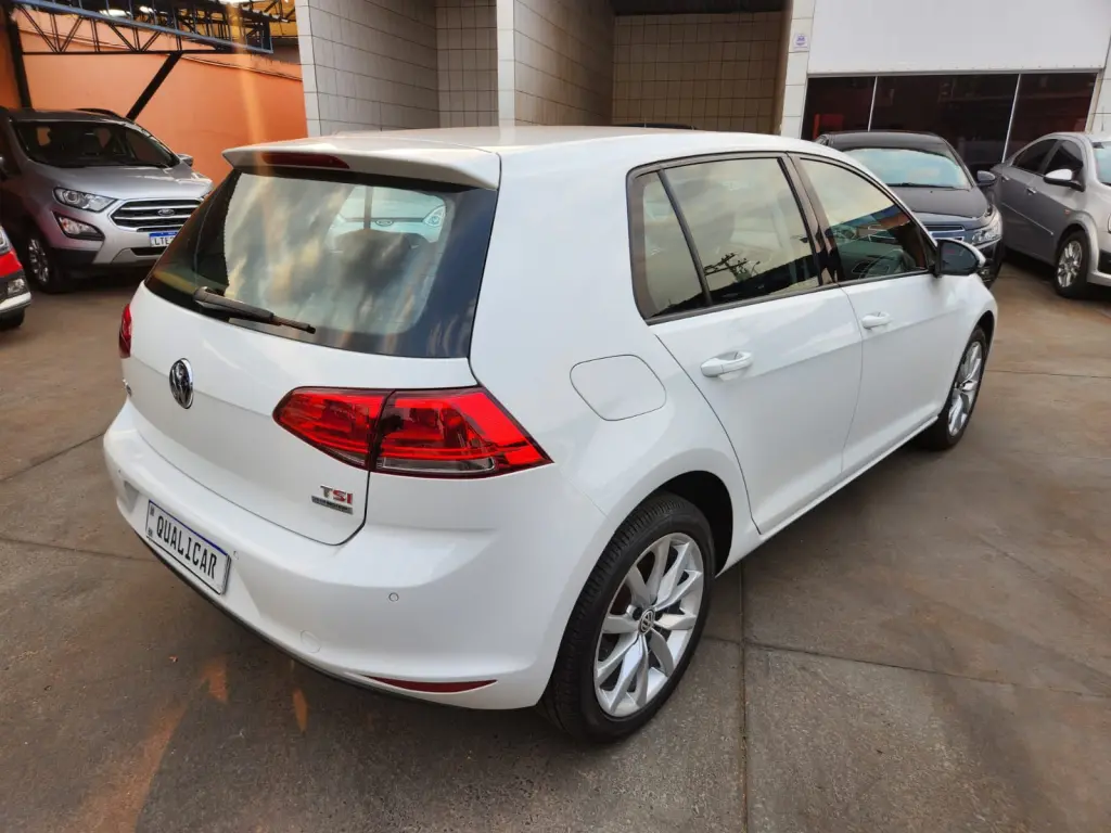 VOLKSWAGEN Golf - Foto