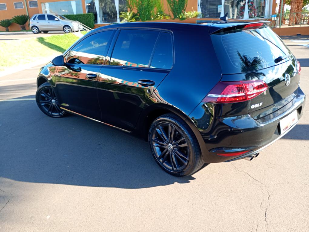 VOLKSWAGEN Golf - Miniatura